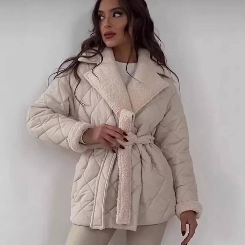 Elegant Quilted With Faux Fur  - Street Fashion Taiwan บทวิจารณ์และราคา