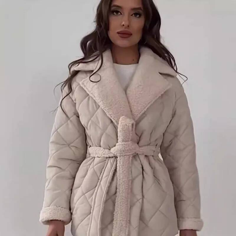 Elegant Quilted With Faux Fur  - Street Fashion Taiwan บทวิจารณ์และราคา