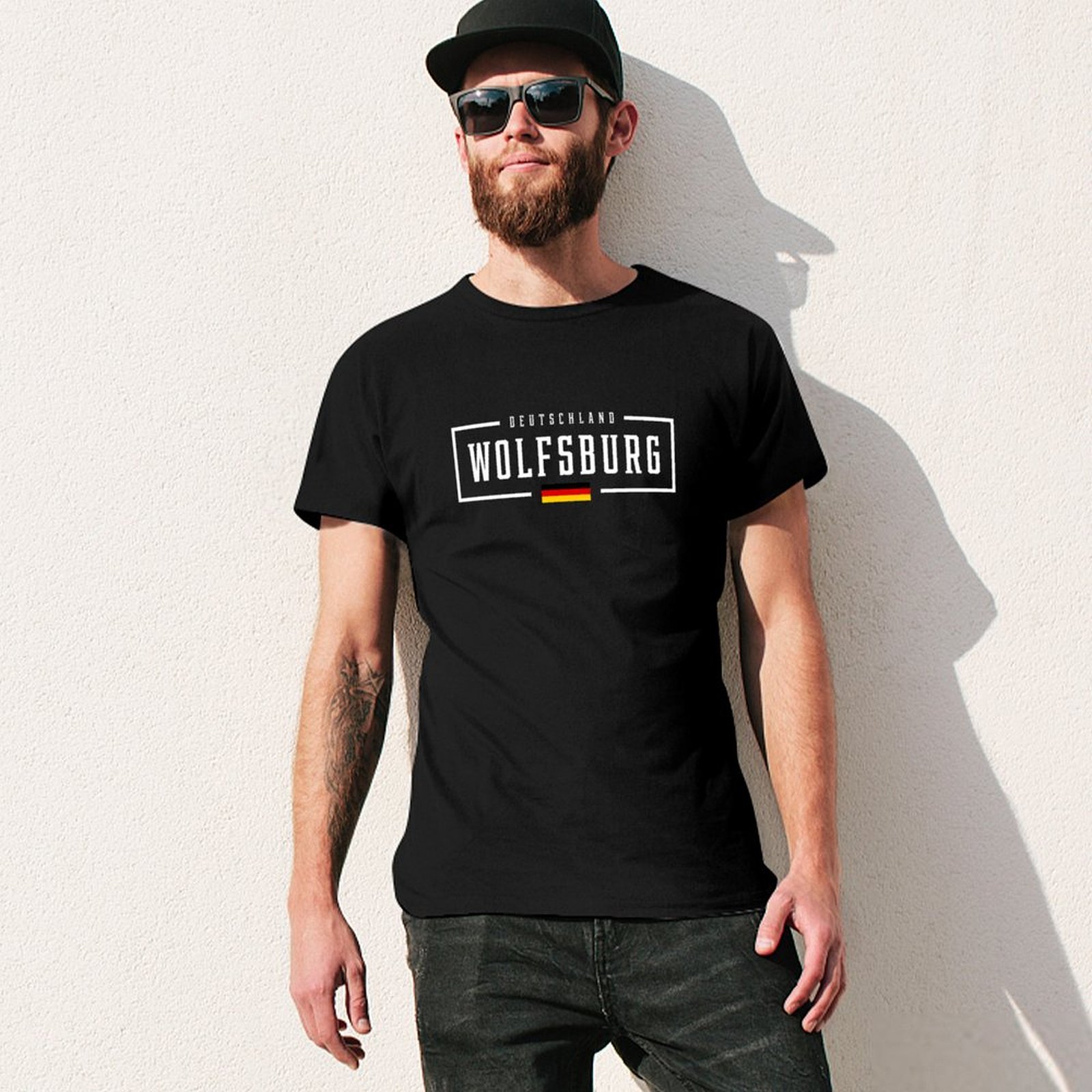 Wolfsburg Deutschland Germany  - Street Fashion Germany บทวิจารณ์และราคา