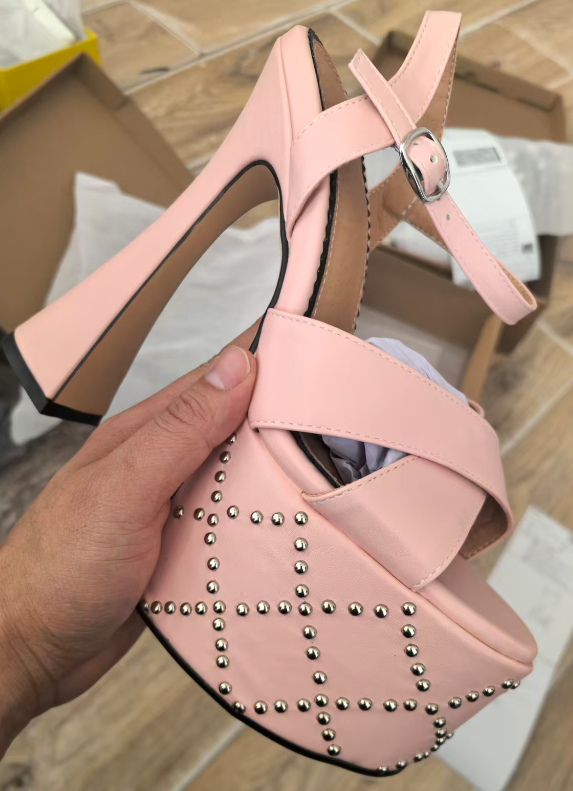 Fashionable White Black Buckle - Street Fashion Shoes บทวิจารณ์และราคา