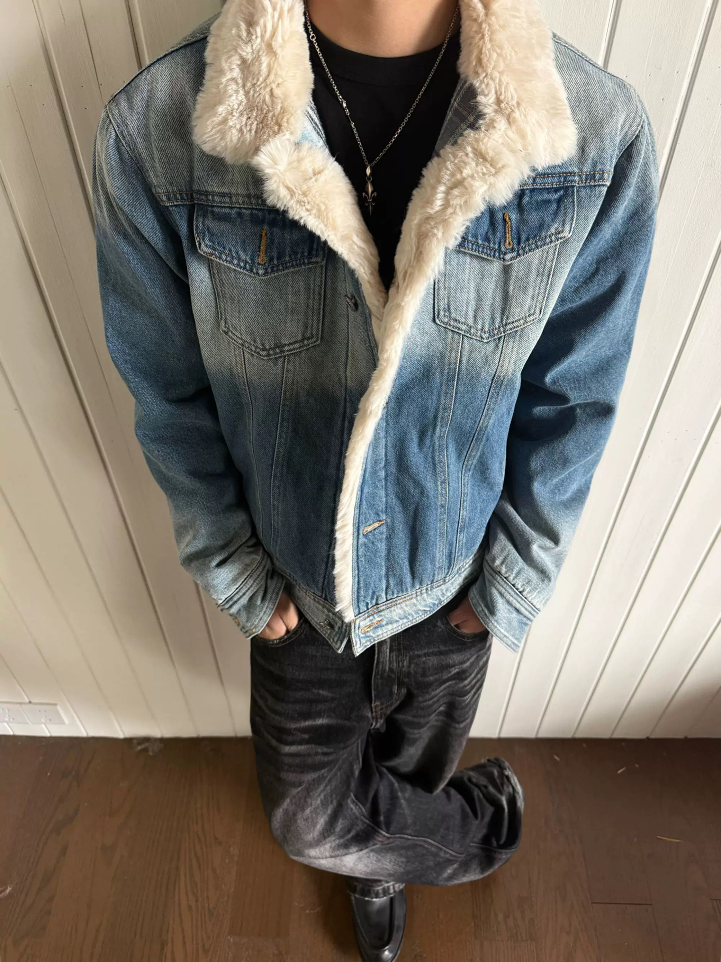Milan Street Style Worn-In Den - Street Fashion Of Milan บทวิจารณ์และราคา