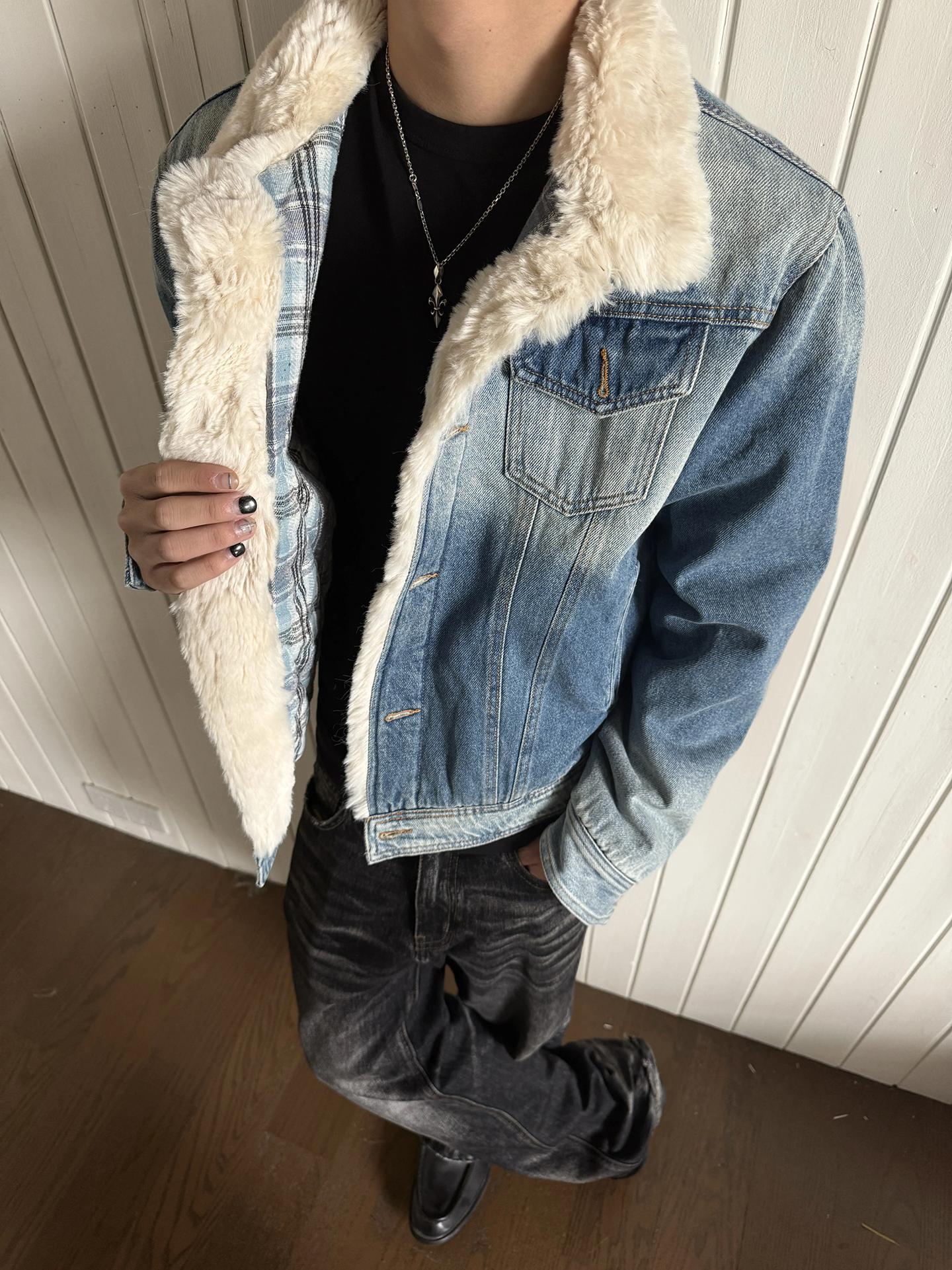 Milan Street Style Worn-In Den - Street Fashion Of Milan บทวิจารณ์และราคา
